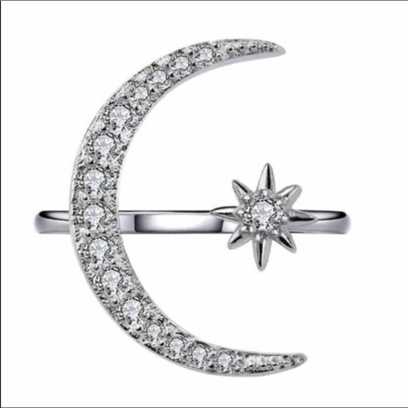 ✨Restocked! Sparkly Silver-tone Crescent Ring✨ - Picture 4 of 4